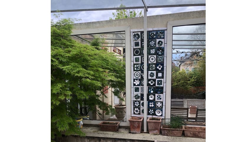 Céramique murale entre 2 miroirs
